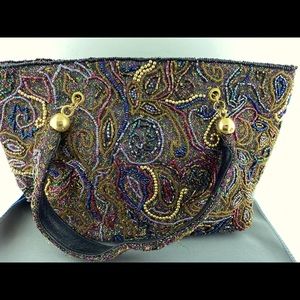 Vintage Warren Reed medium size beaded evening handbag!